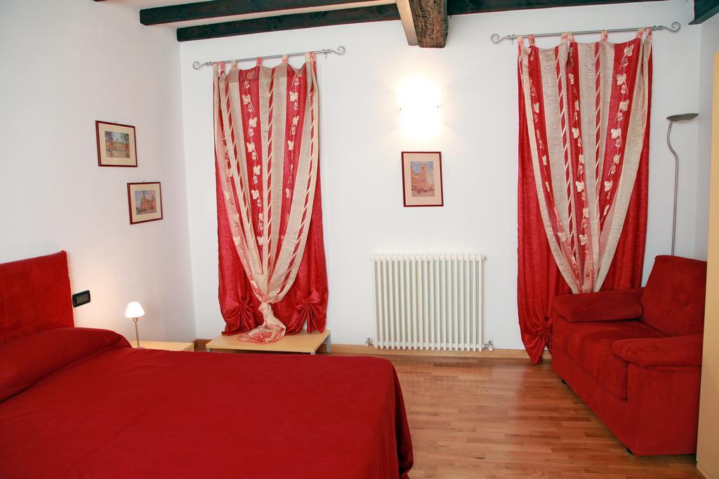 Il Sipario Bed & Breakfast Ferrara Ruang foto